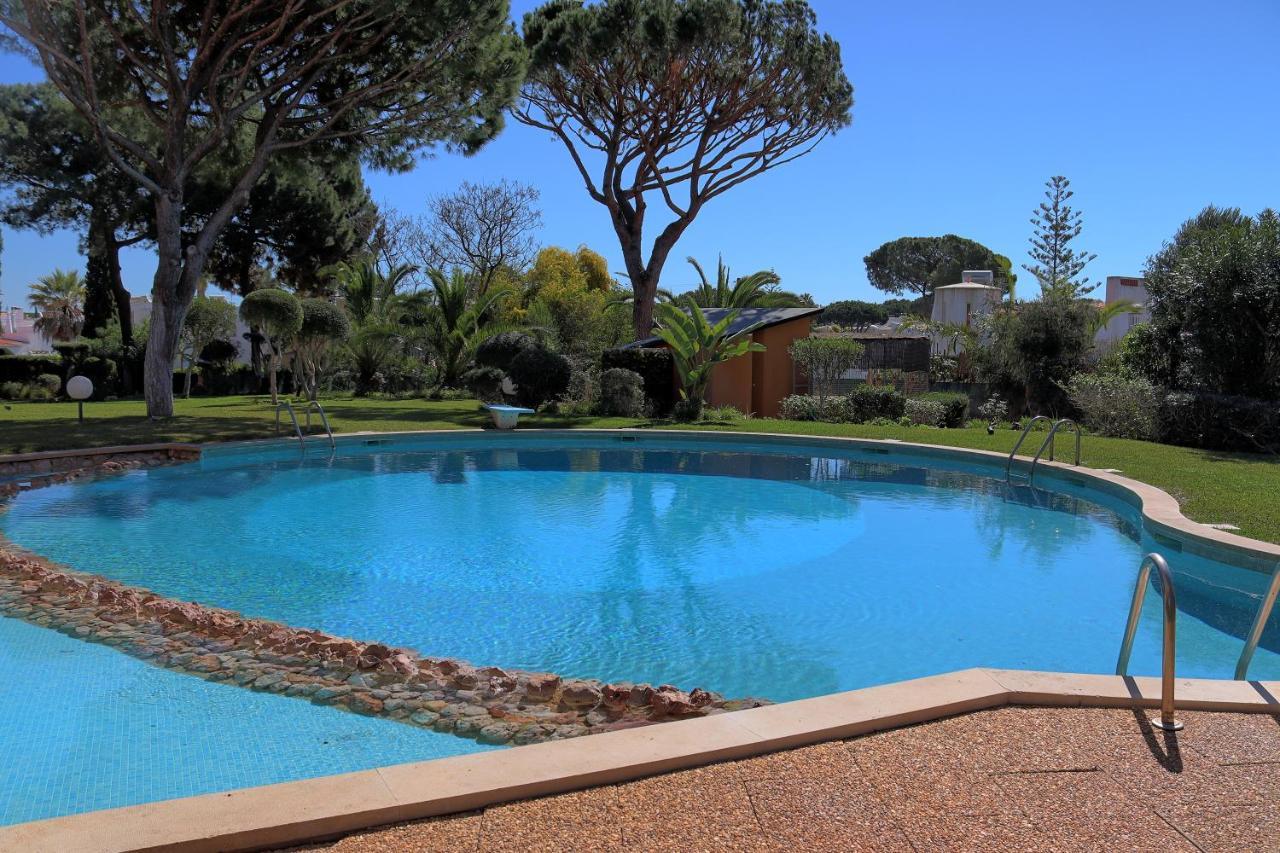 Casa Da Palmeira, Pool & Soccer Pitch فيلامورا المظهر الخارجي الصورة